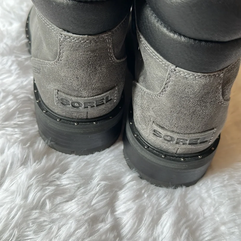 Sorel Lennox hiker in quarry - Picture 4 of 12